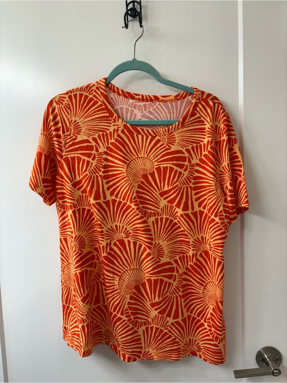NWOT AnyBody Orange Abstract Knit Short Sleeve Top SZ M